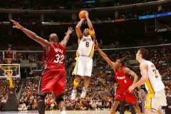 美媒PG榜单：欧文东契奇领跑，库里稳居第一档现役PG实力评估